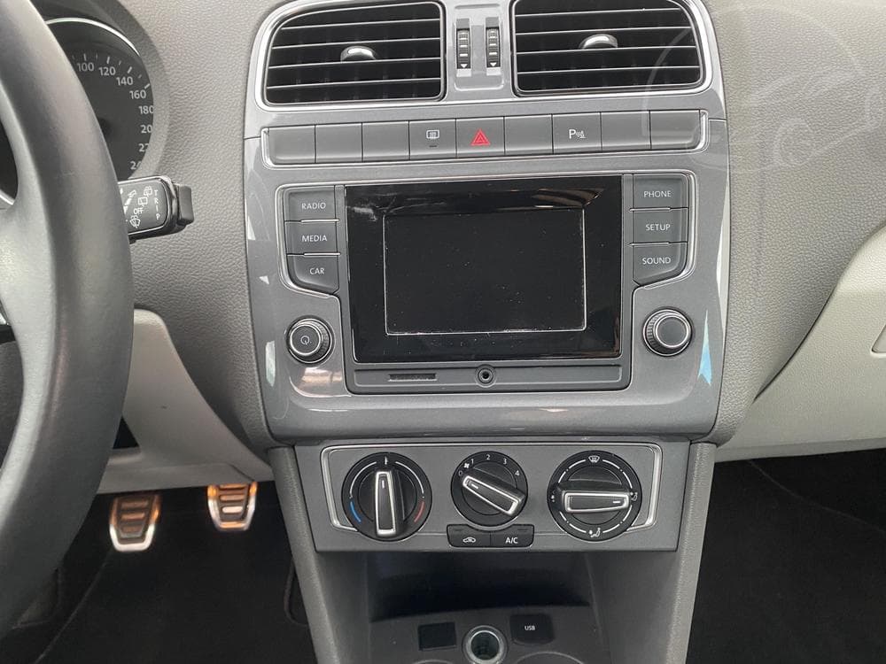 2014 Volkswagen POLO - 23