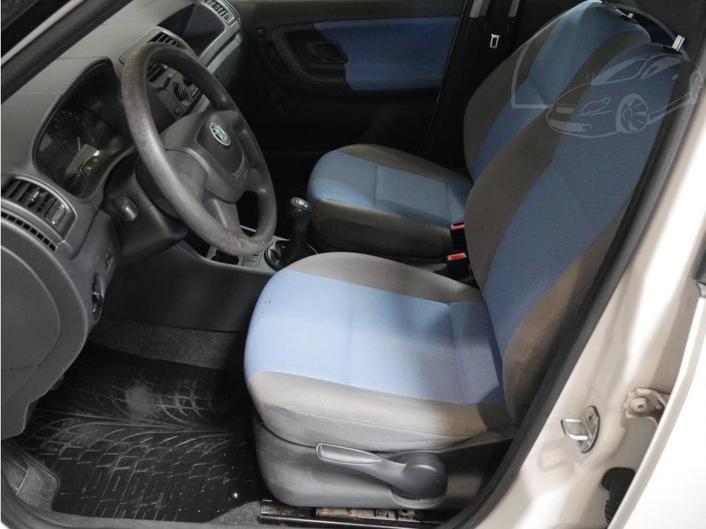 2010 Škoda FABIA - 9