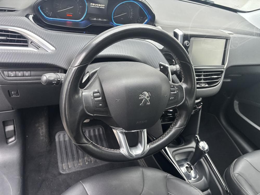 2015 Peugeot 2008 - 12
