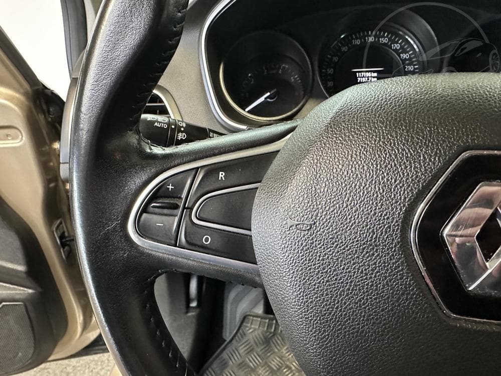 2018 Renault MEGANE - 23
