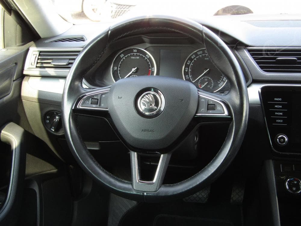 2017 Škoda SUPERB - 79