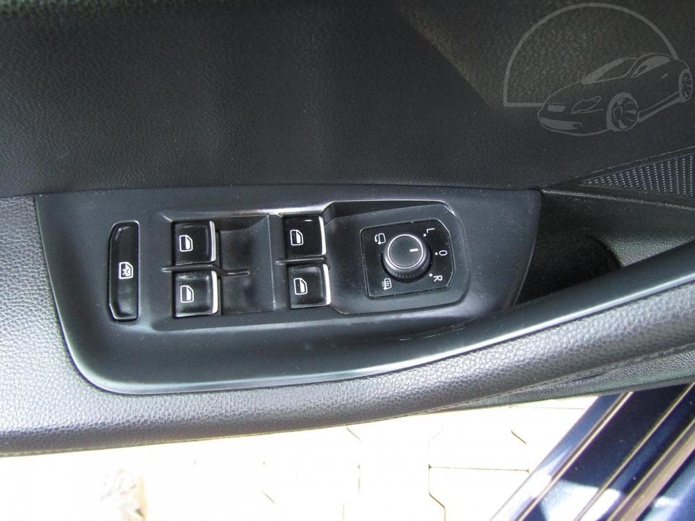 2015 Volkswagen PASSAT - 51