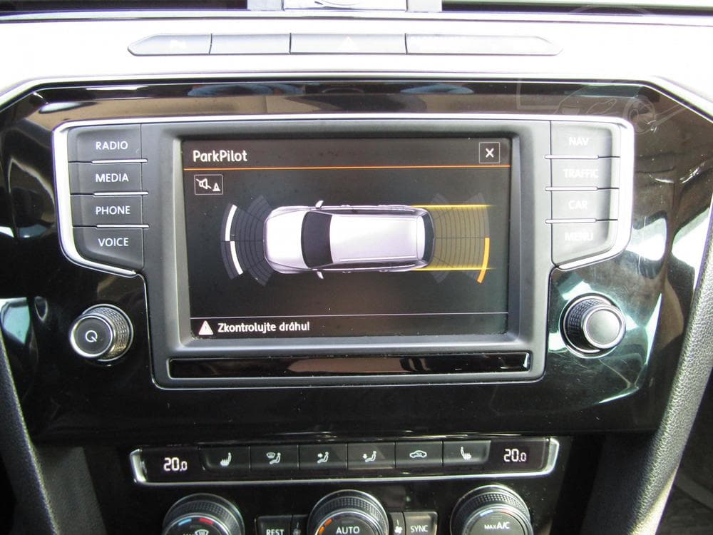 2015 Volkswagen PASSAT - 76