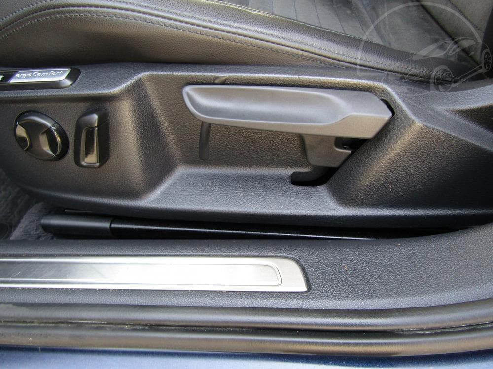 2015 Volkswagen PASSAT - 86