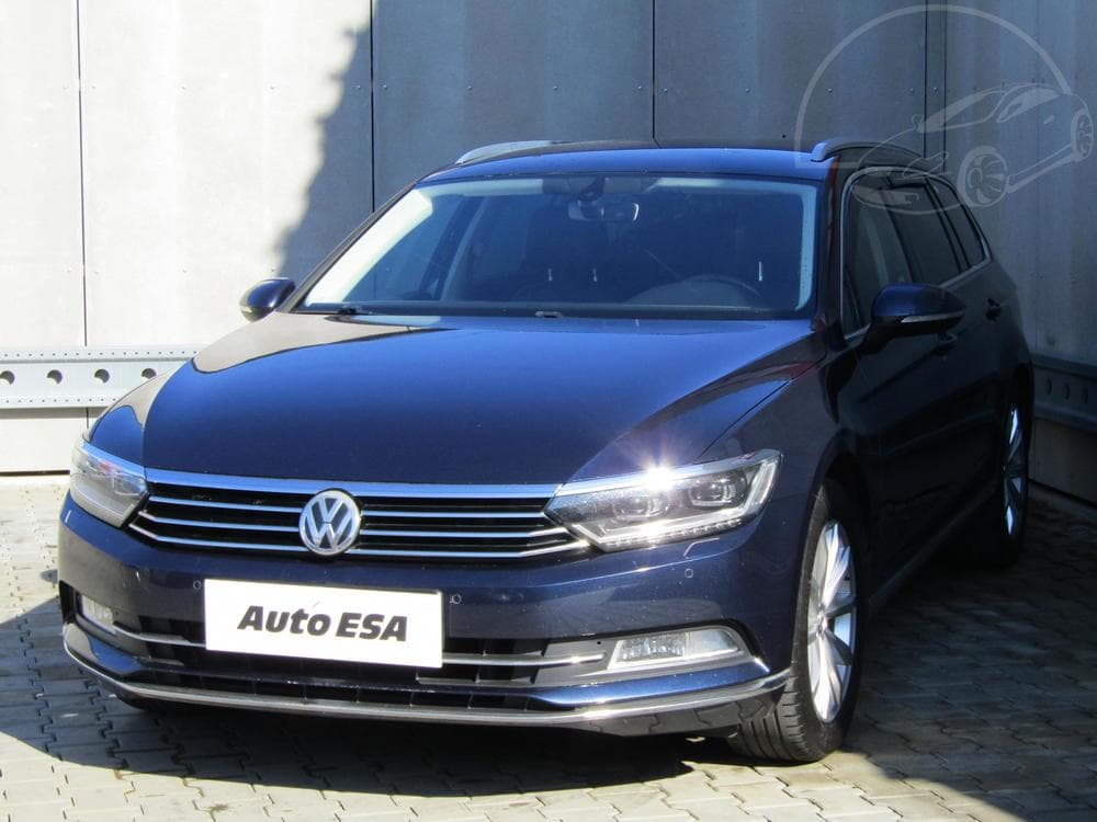 2015 Volkswagen PASSAT - 11