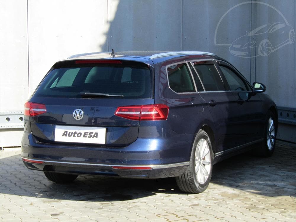 2015 Volkswagen PASSAT - 16