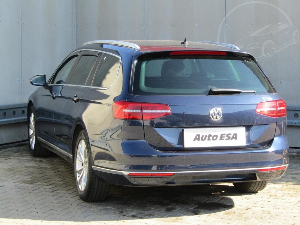 2015 Volkswagen PASSAT - 26