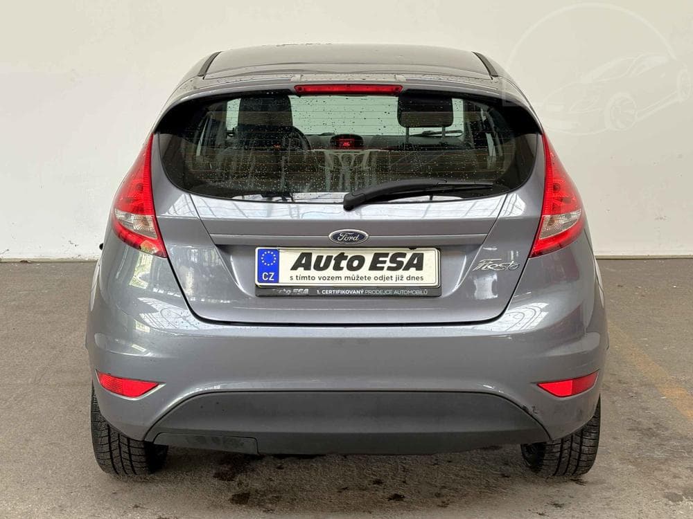 2012 Ford FIESTA - 5