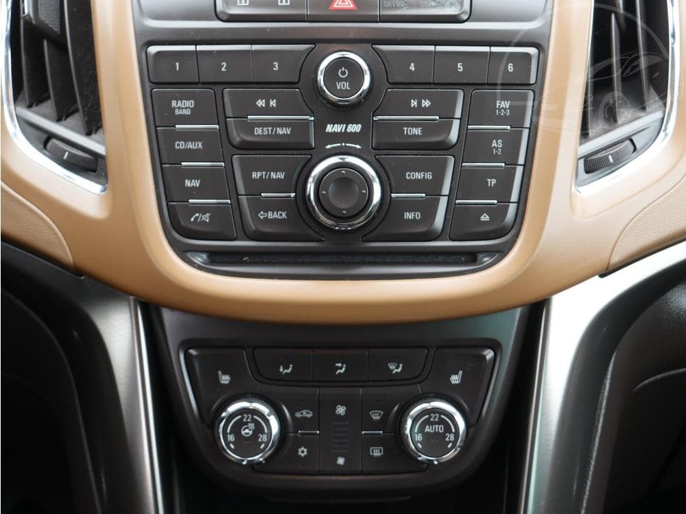 2012 Opel ZAFIRA - 12