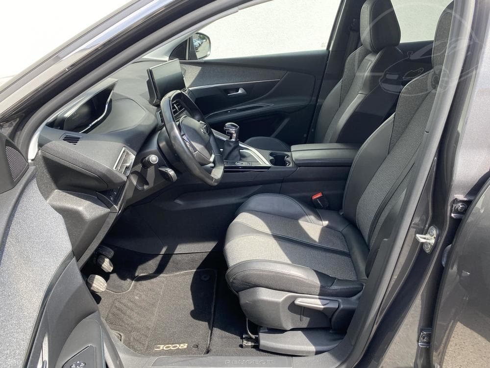 2021 Peugeot 3008 - 17