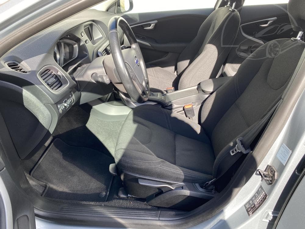 2013 Volvo V40 - 9