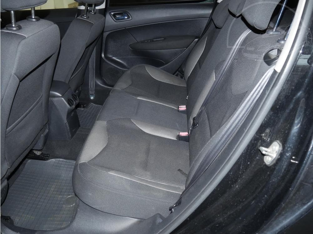 2008 Peugeot 308 - 19