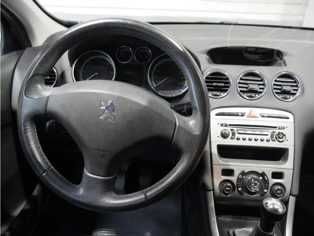 2008 Peugeot 308 - 25