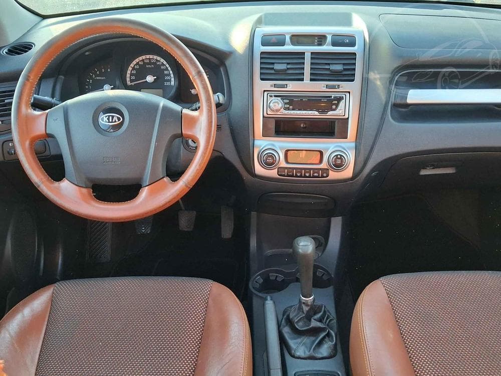 2005 Kia SPORTAGE - 8