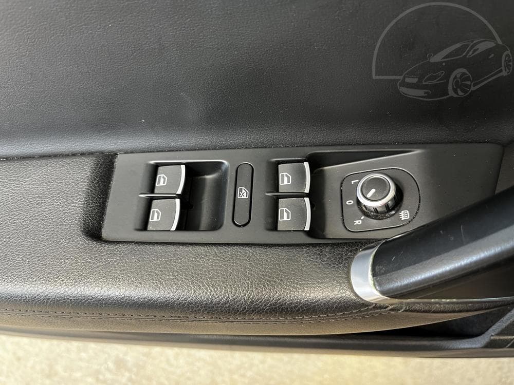 2013 Volkswagen Passat - 12