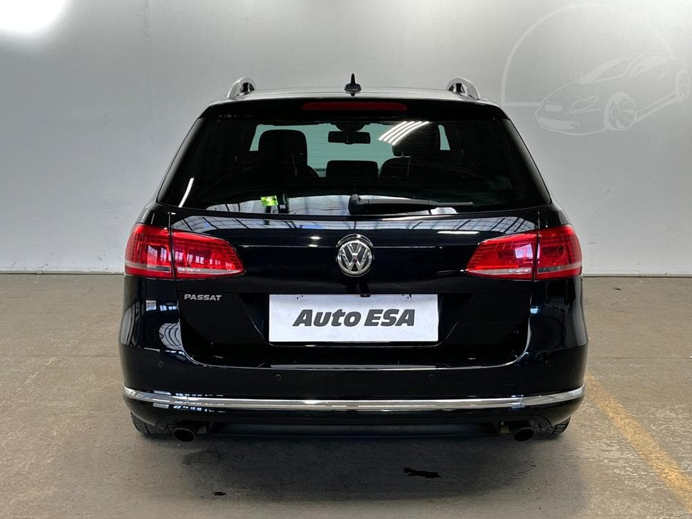 2013 Volkswagen Passat - 5