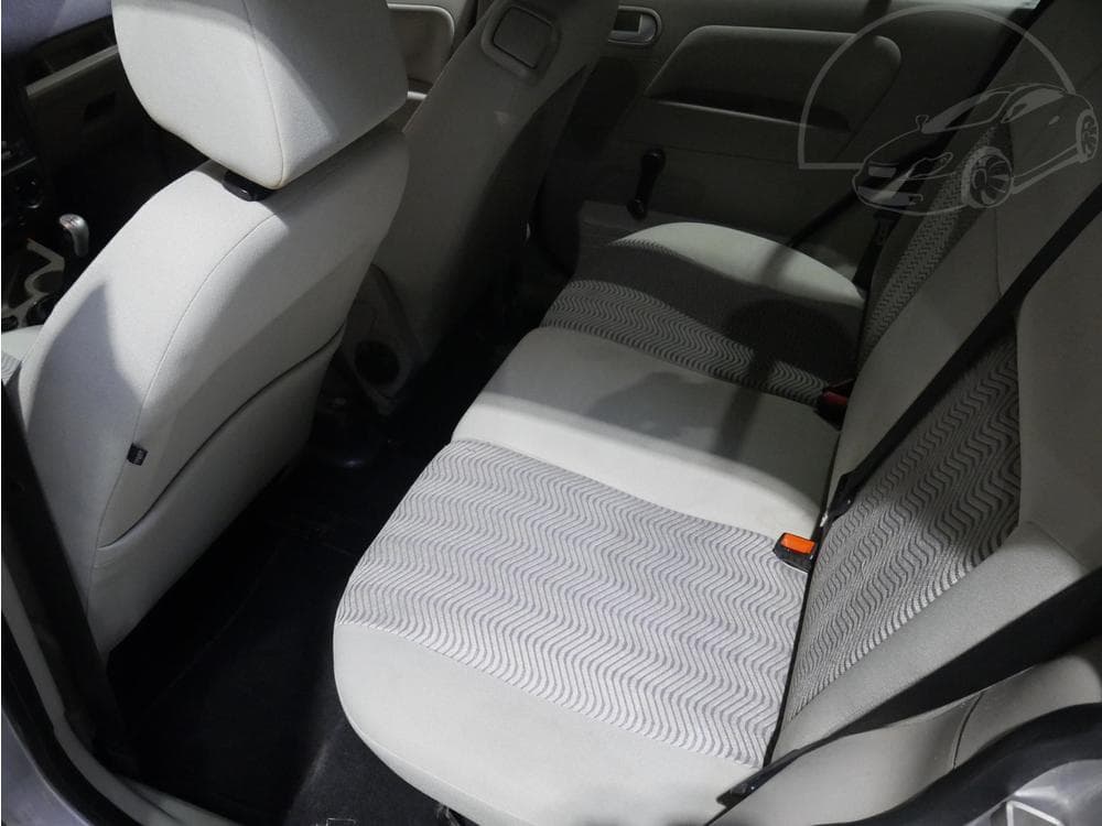 2005 Ford FUSION - 10