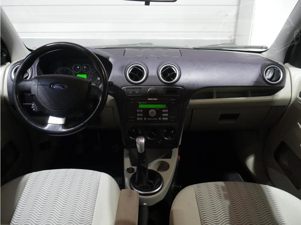 2005 Ford FUSION - 8