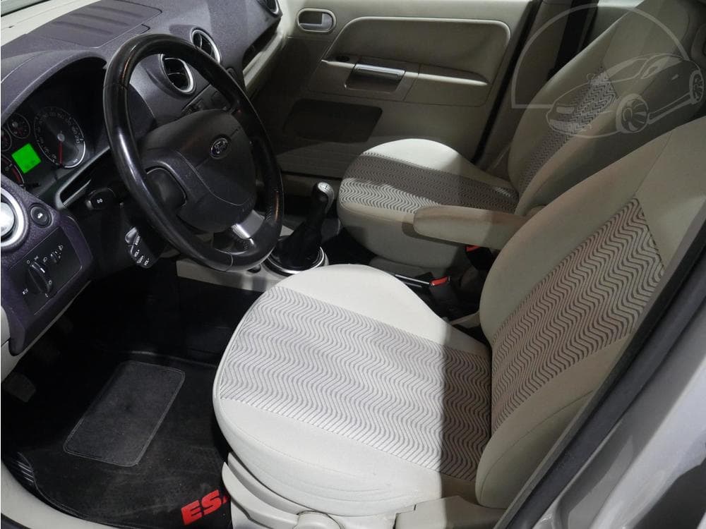 2005 Ford FUSION - 9