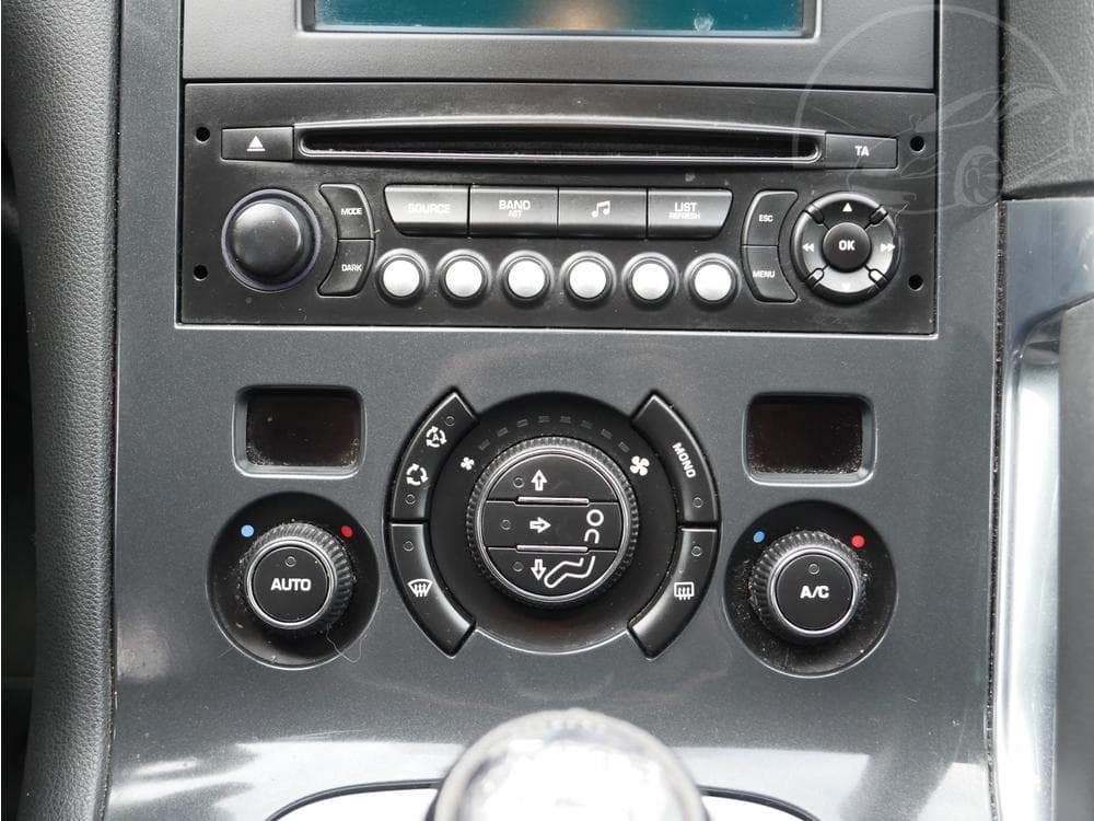 2012 Peugeot 3008 - 13