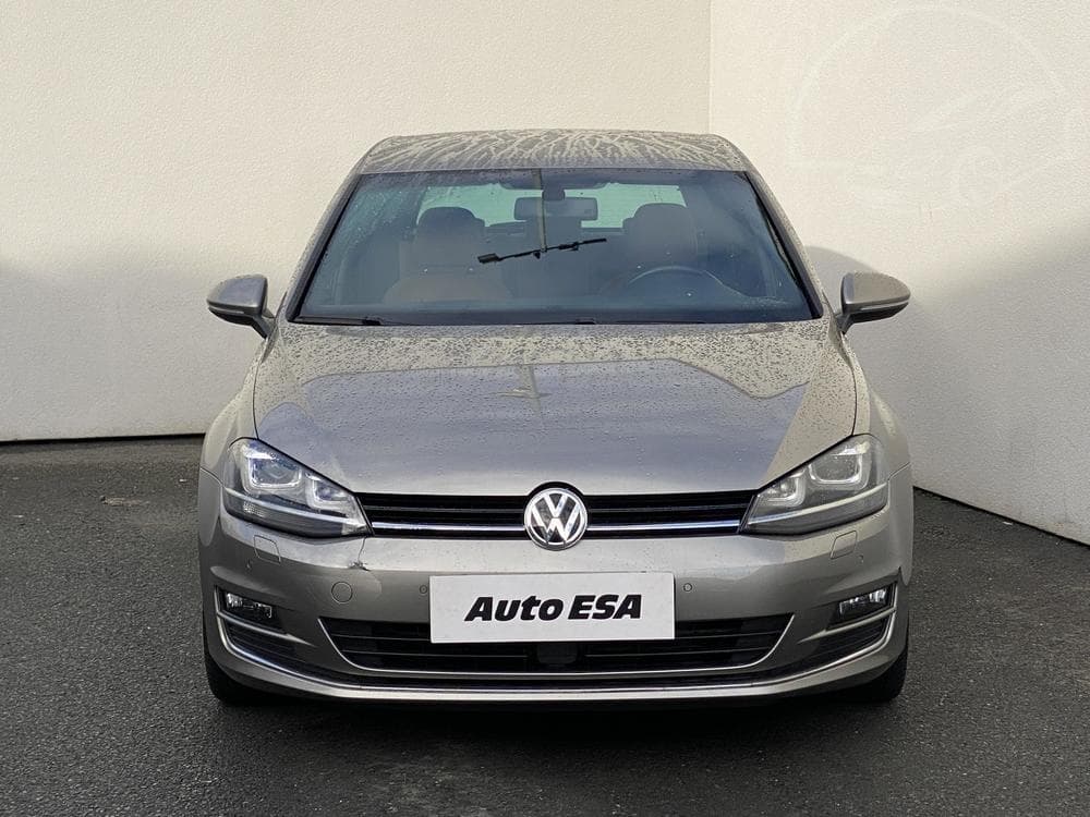 2015 Volkswagen Golf - 2