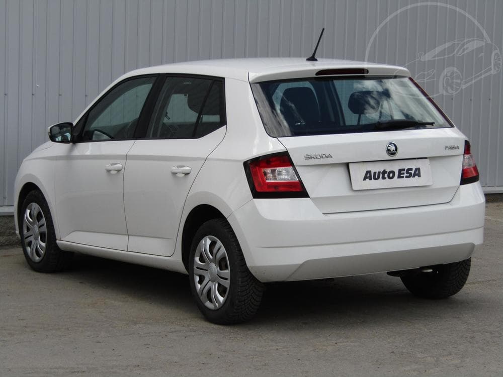 2015 Škoda FABIA - 11