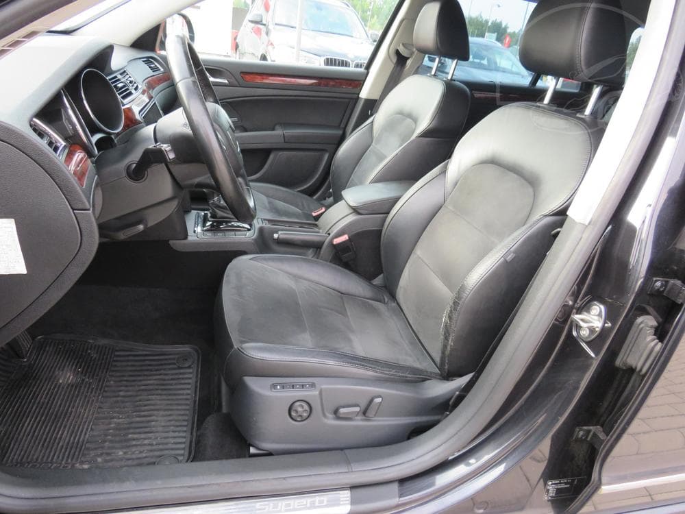 2011 Škoda SUPERB - 10