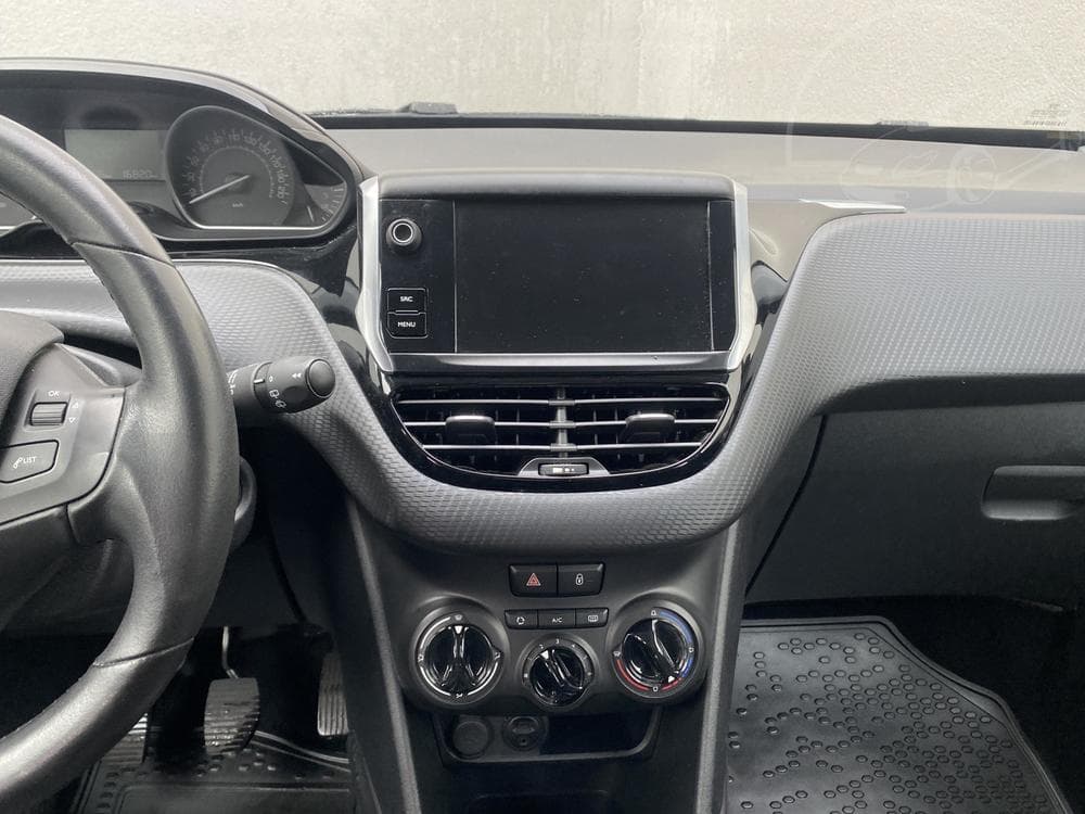 2018 Peugeot 2008 - 23