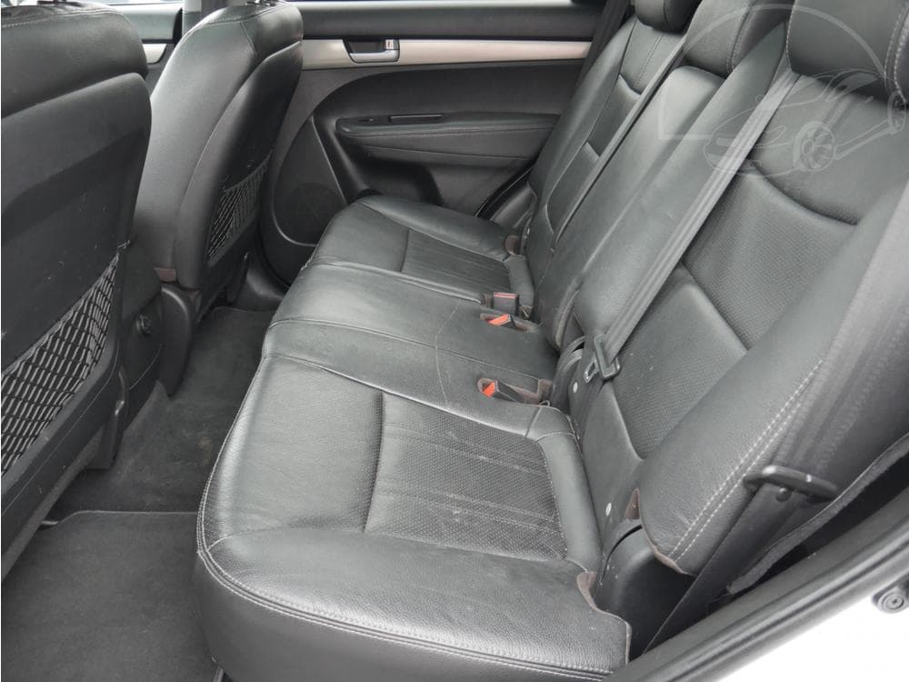 2011 Kia SORENTO - 10