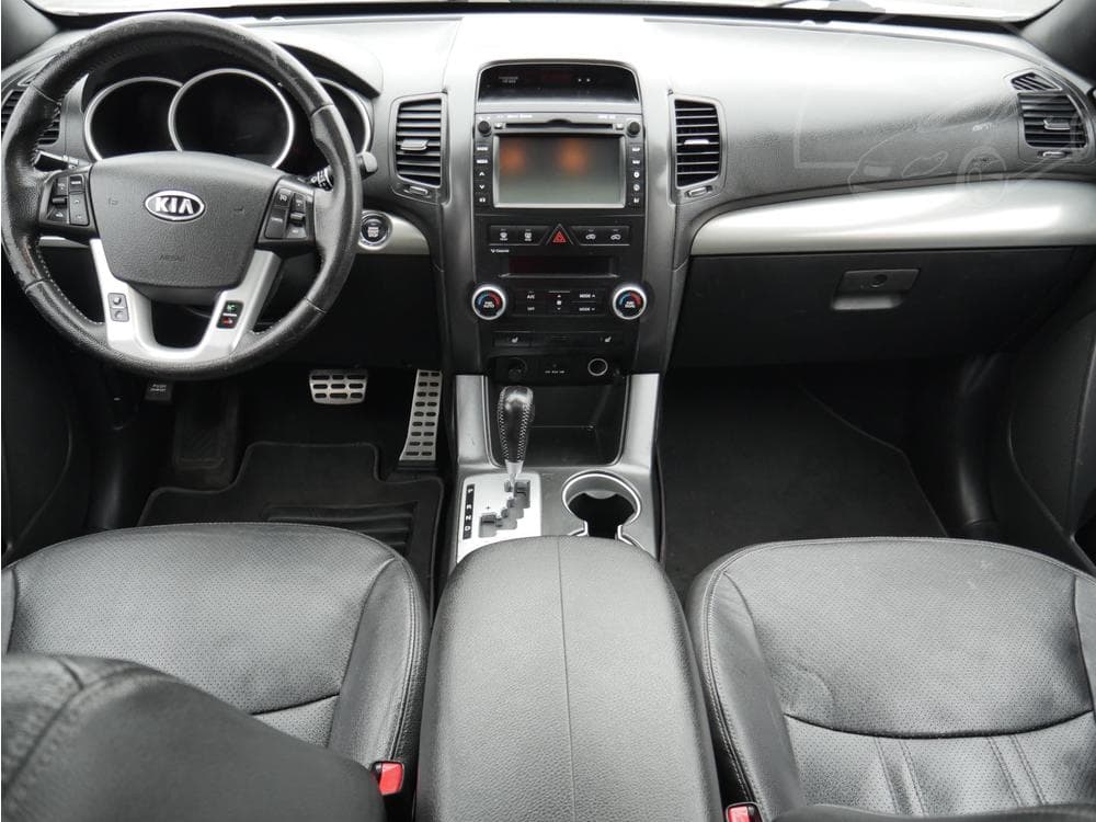 2011 Kia SORENTO - 8
