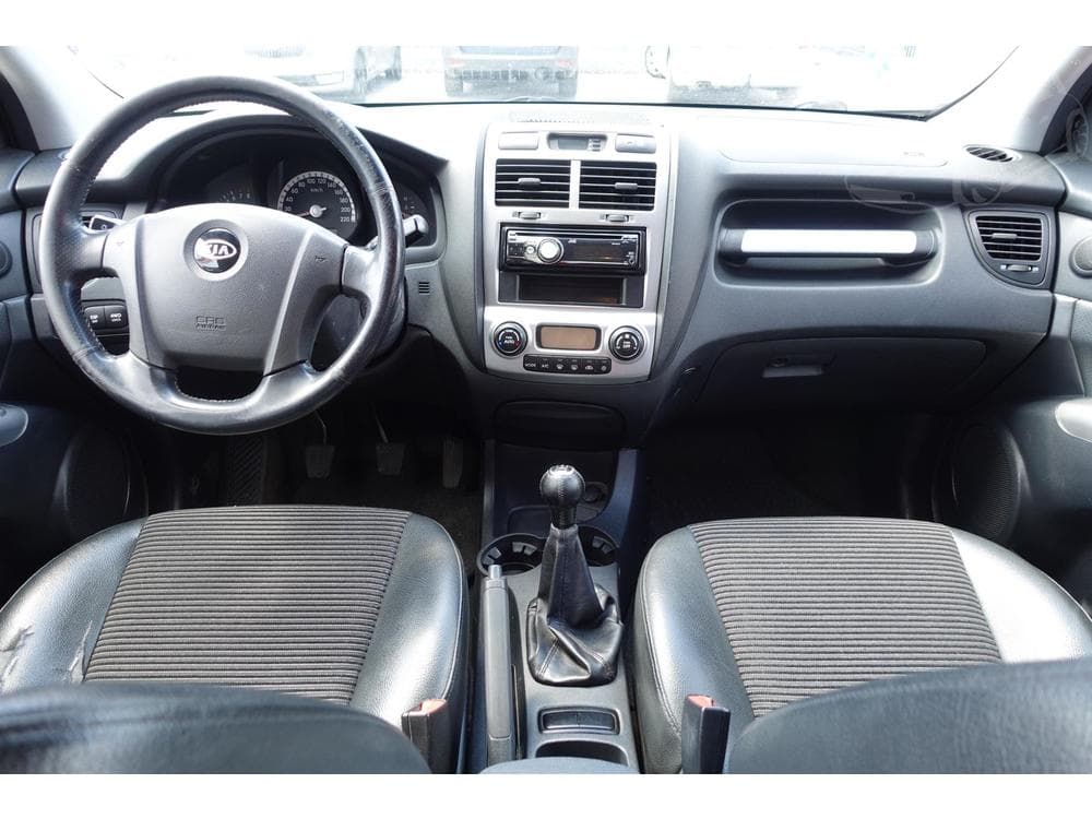 2005 Kia SPORTAGE - 8