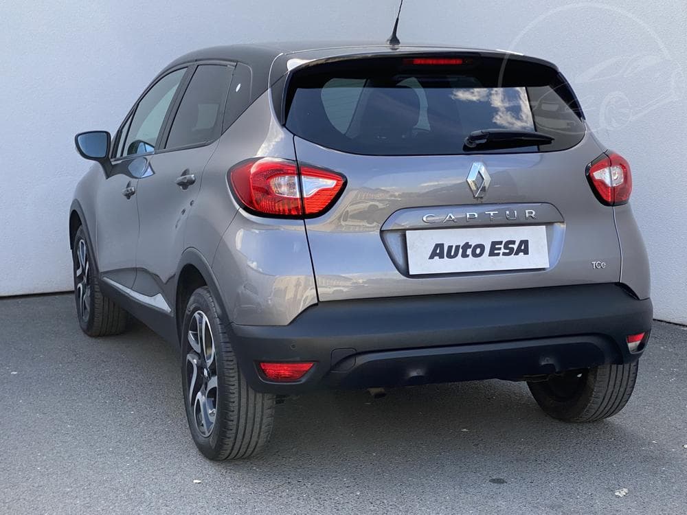 2015 Renault CAPTUR - 11