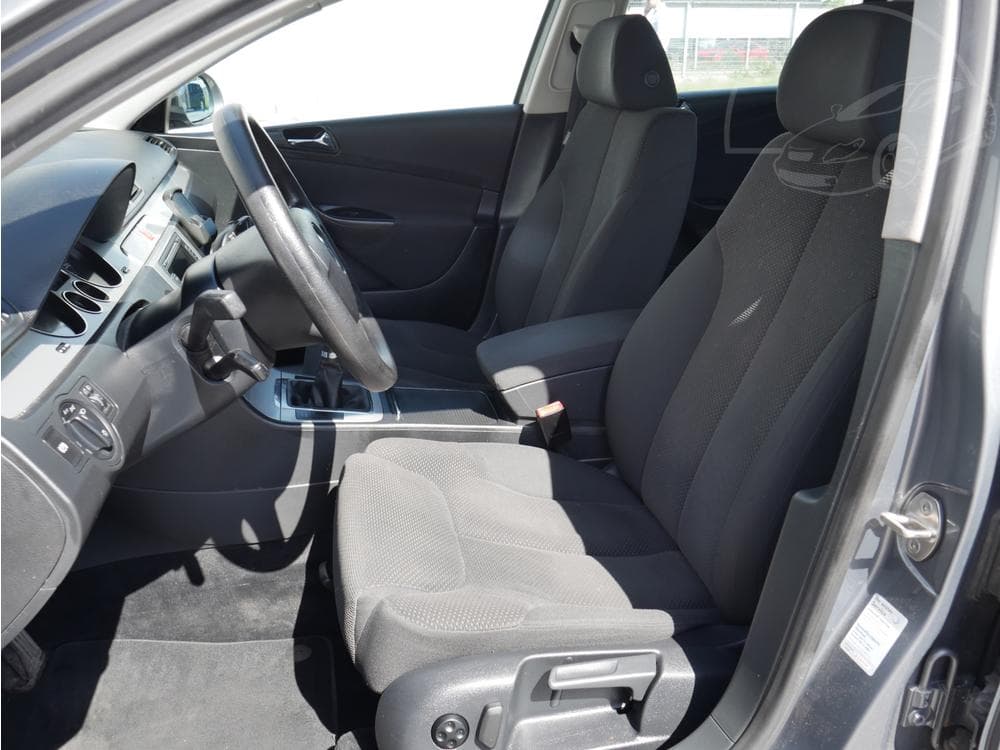 2008 Volkswagen PASSAT - 17