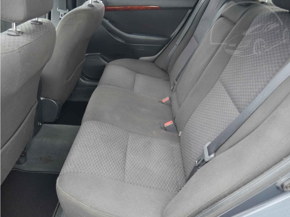 2005 Toyota AVENSIS - 10