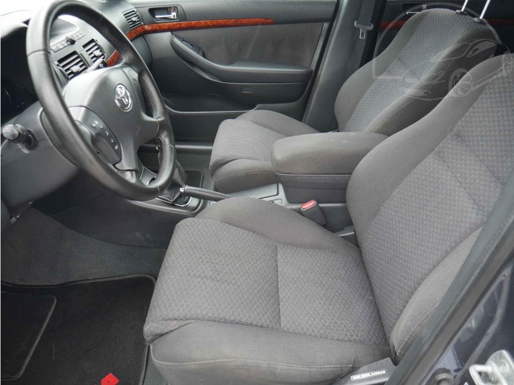 2005 Toyota AVENSIS - 9