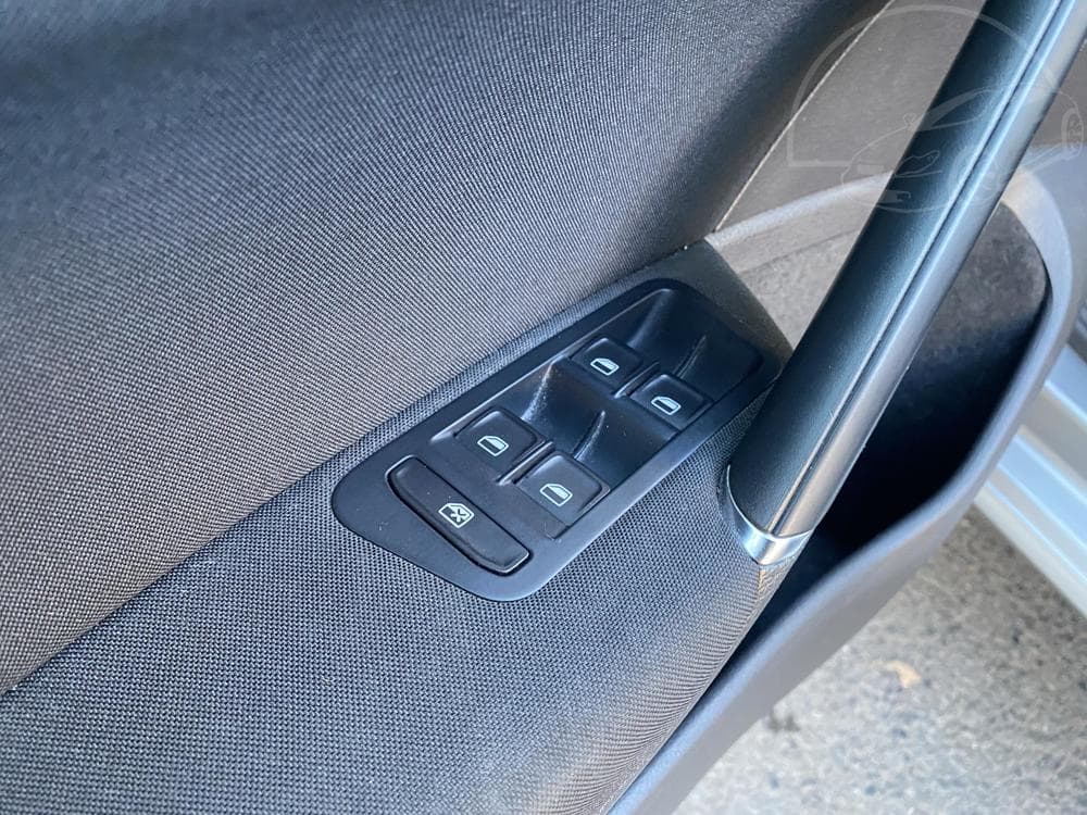 2013 Volkswagen Golf - 13