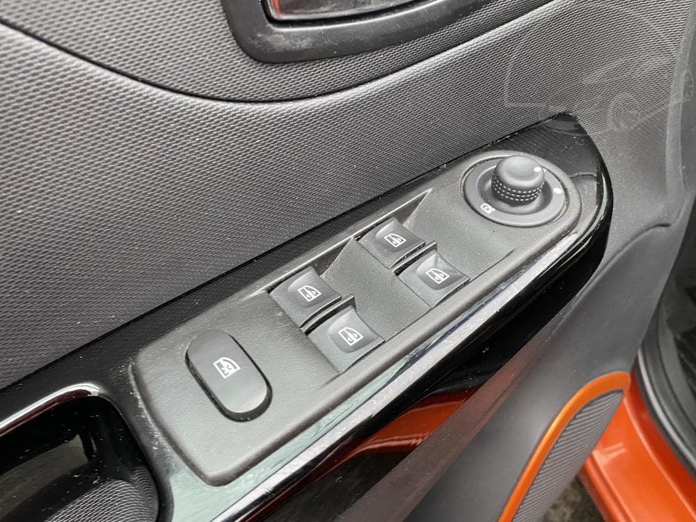 2015 Renault CAPTUR - 13