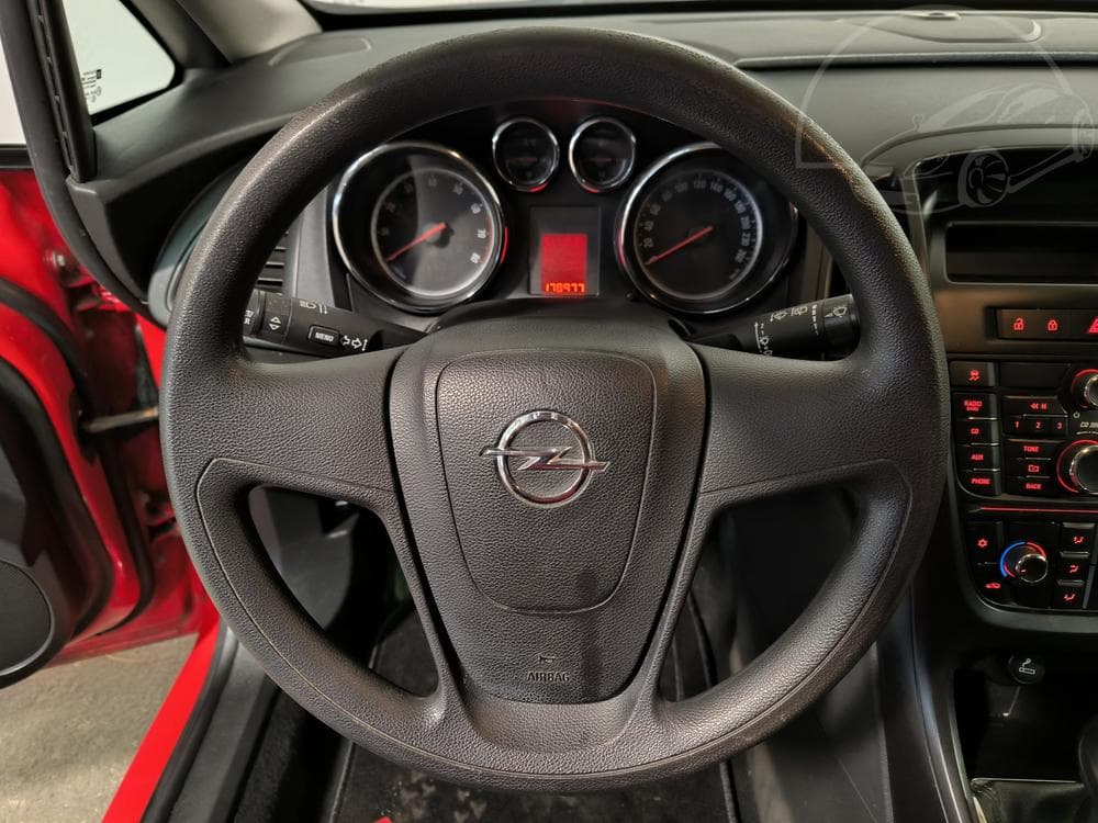 2011 Opel ASTRA - 13