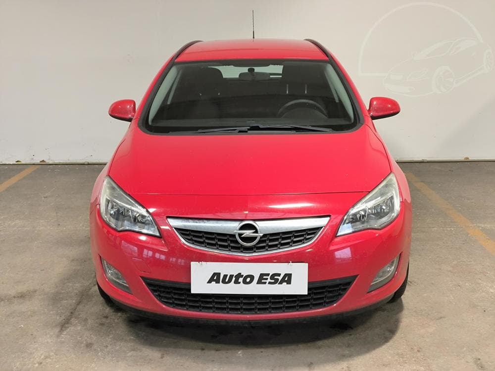 2011 Opel ASTRA - 2