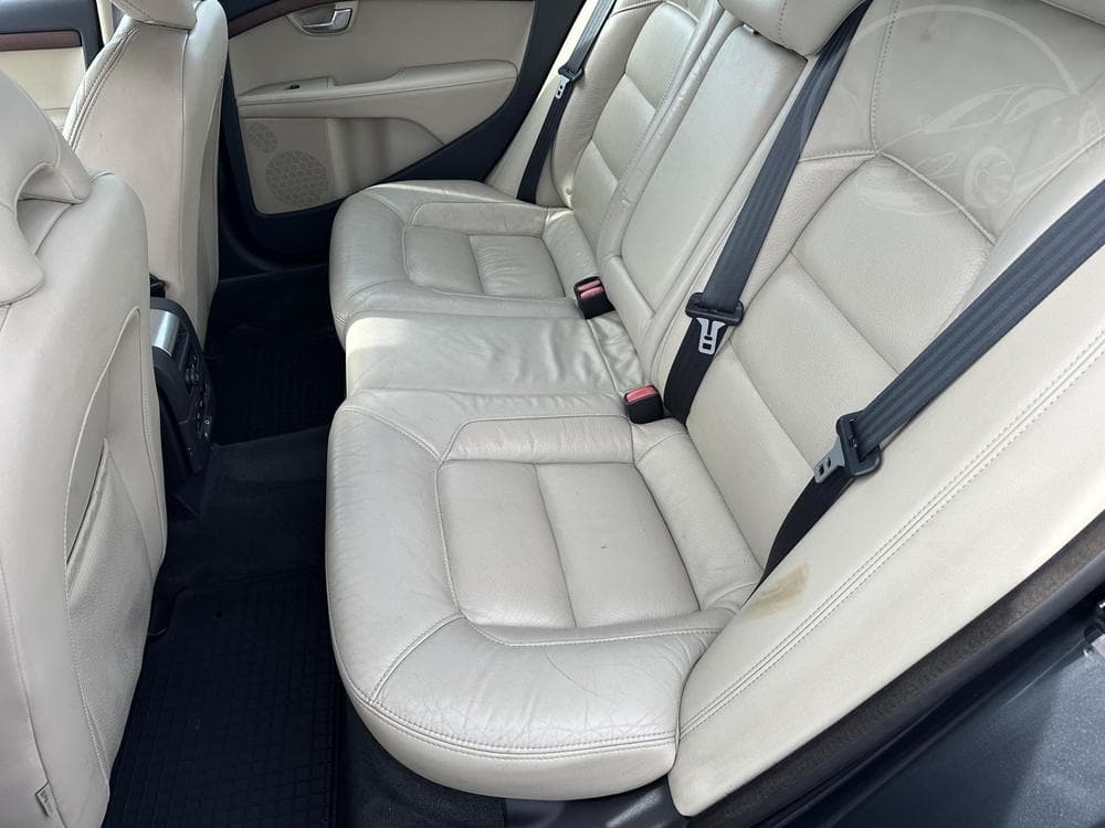 2010 Volvo S80 - 10