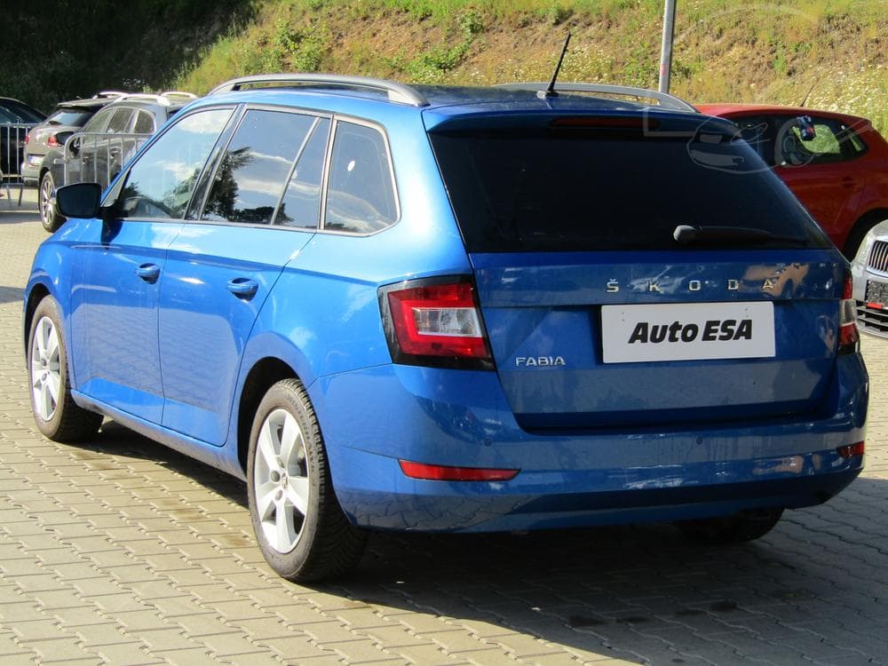 2021 Škoda FABIA - 26