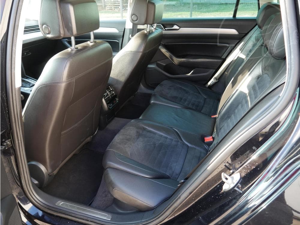 2018 Volkswagen PASSAT - 28