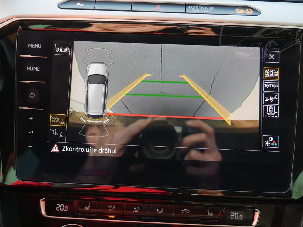 2018 Volkswagen PASSAT - 37