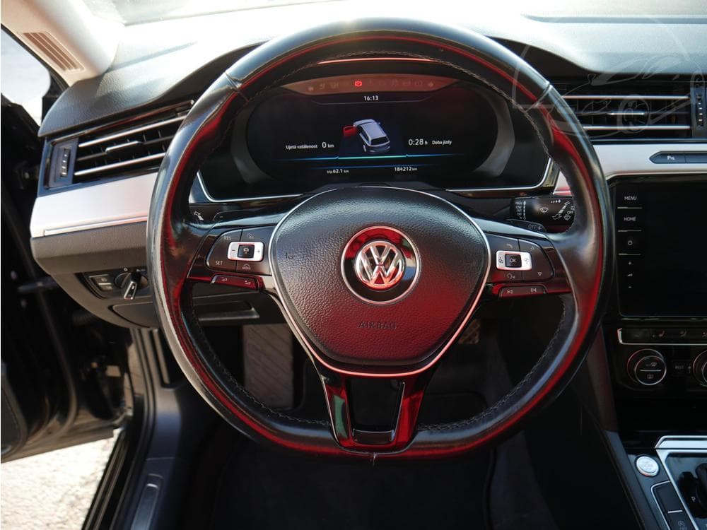 2018 Volkswagen PASSAT - 43