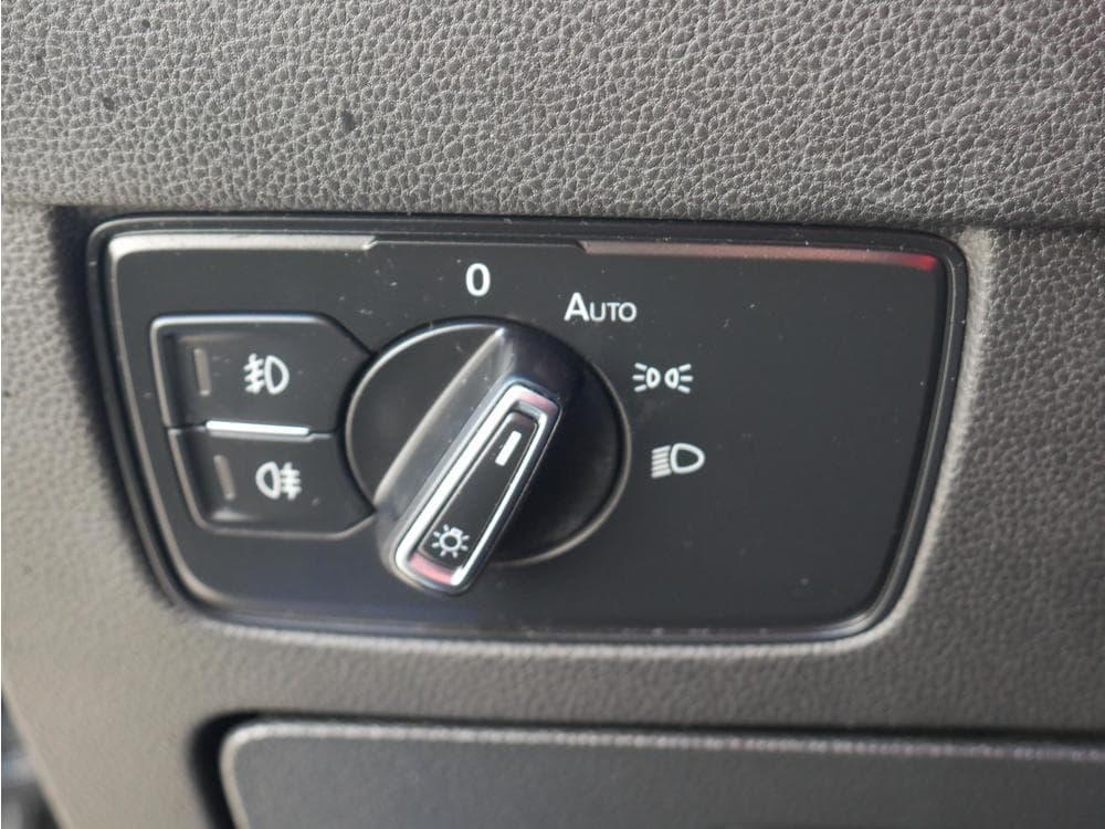 2018 Volkswagen PASSAT - 46