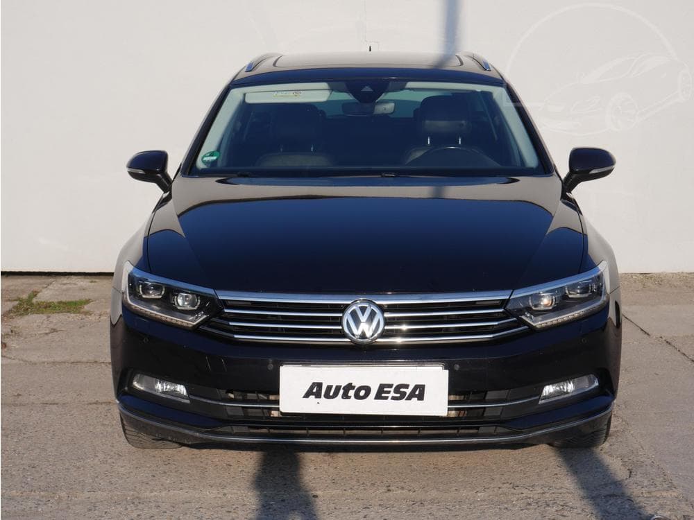 2018 Volkswagen PASSAT - 4