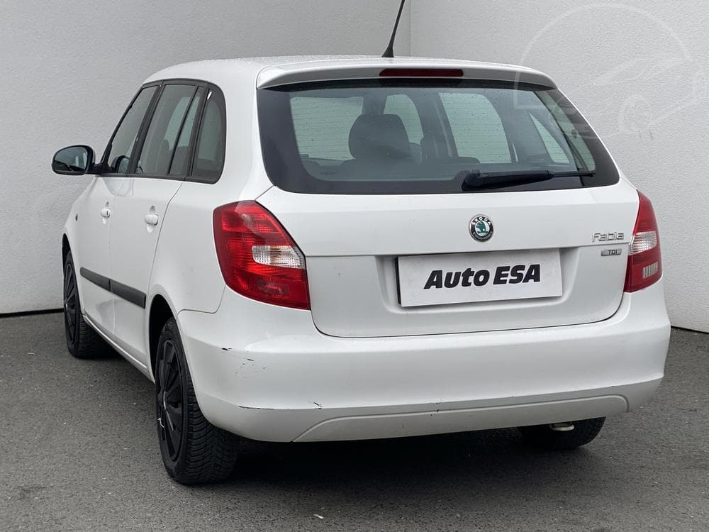 2011 Škoda FABIA - 6