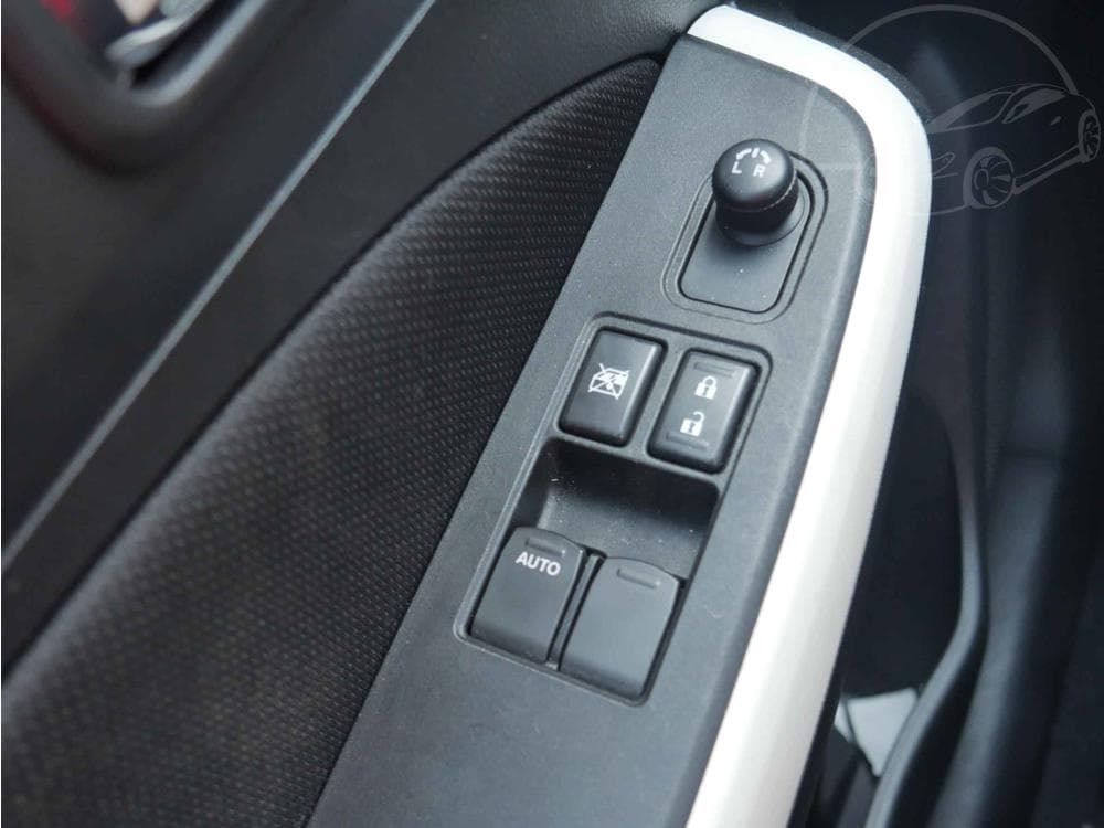 2019 Suzuki SWIFT - 12
