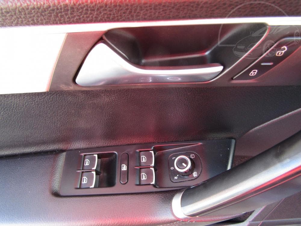 2012 Volkswagen PASSAT - 45