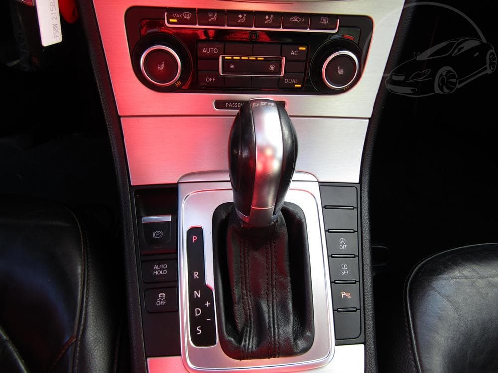 2012 Volkswagen PASSAT - 69